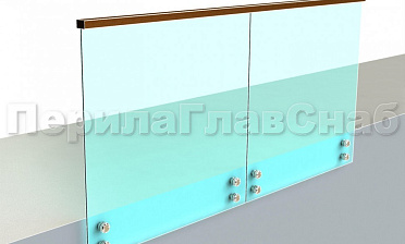 Ограждение с квадратным деревянным поручнем на точечном креплении купить в Краснодаре
