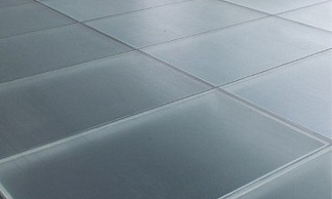 Стеклянный пол в квартиру с матовым стеклом купить в Краснодаре