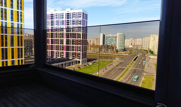  Бронзовое стекло на профиле на террасе в Краснодаре. Готовые проекты ПерилаГлавСнаб