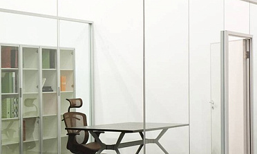 Стеклянные перегородки в офис купить в Краснодаре