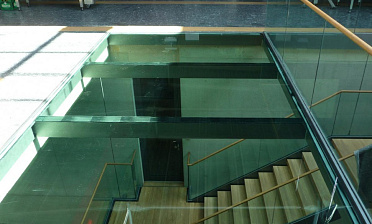 Стеклянный потолок в бизнес-центре купить в Краснодаре