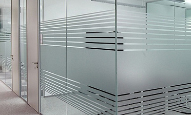 Стеклянные офисные перегородки с матовой пленкой купить в Краснодаре