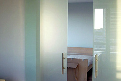 Раздвижные стеклянные двери в Краснодаре. Готовые проекты ПерилаГлавСнаб - фото 7