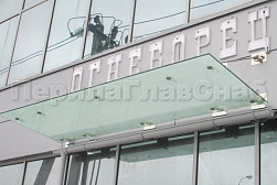 Стеклянные козырьки на вантах в Краснодаре. Готовые проекты ПерилаГлавСнаб - фото 24