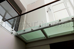 Цельностеклянные ограждения на несущем стекле в Краснодаре. Готовые проекты ПерилаГлавСнаб - фото 27