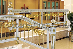 Латунные перила под золото в Краснодаре. Готовые проекты ПерилаГлавСнаб - фото 18