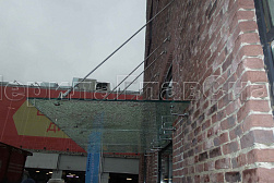 Стеклянные козырьки на вантах в Краснодаре. Готовые проекты ПерилаГлавСнаб - фото 21