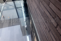 Стеклянные козырьки на спайдерах в Краснодаре. Готовые проекты ПерилаГлавСнаб - фото 6