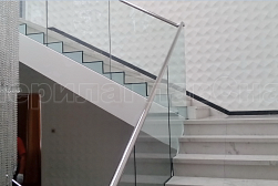 Стеклянные перила для лестниц в Краснодаре. Готовые проекты ПерилаГлавСнаб - фото 4