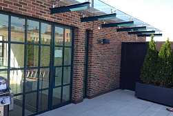 Консольные козырьки и навесы в Краснодаре. Готовые проекты ПерилаГлавСнаб - фото 13