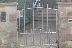 Ограждение лестницы от детей в Краснодаре. Готовые проекты ПерилаГлавСнаб - фото 3