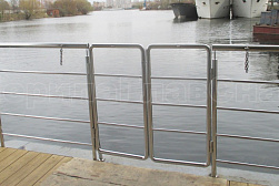 Ограждение лестницы от детей в Краснодаре. Готовые проекты ПерилаГлавСнаб - фото 2