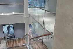 Цельностеклянные ограждения на несущем стекле в Краснодаре. Готовые проекты ПерилаГлавСнаб - фото 14