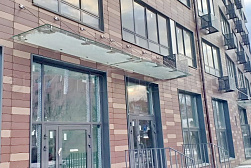 Стеклянные козырьки на вантах в Краснодаре. Готовые проекты ПерилаГлавСнаб - фото 2